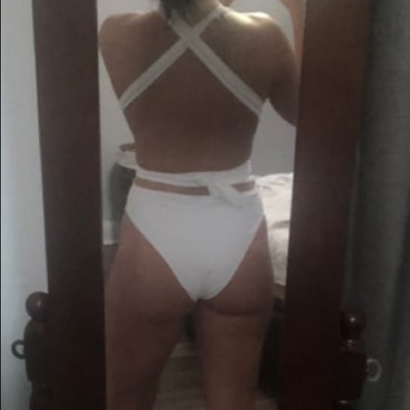 Red Lined Plunging Neckline One Piece Criss Cross Swimsuit New - Picture 9 of 10